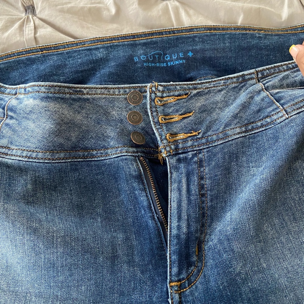 Three Button High Rise Skinny Jeans - Picture 3 of 5
